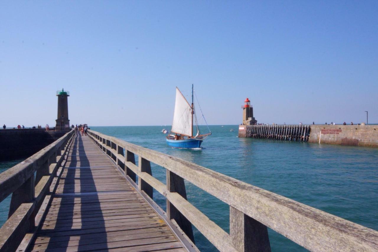 " Le Leana Cardi " Fecamp Bord De Mer Exteriör bild